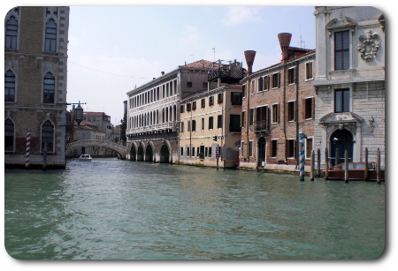 ベネチアのグランドキャナル大運河を水上バスで周遊 旅とレジャーのまったり雑学コラム